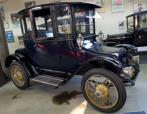 Grandma Duck's car: Detroit Electric 1916