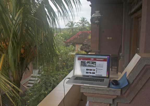 Bali Laptop 575
